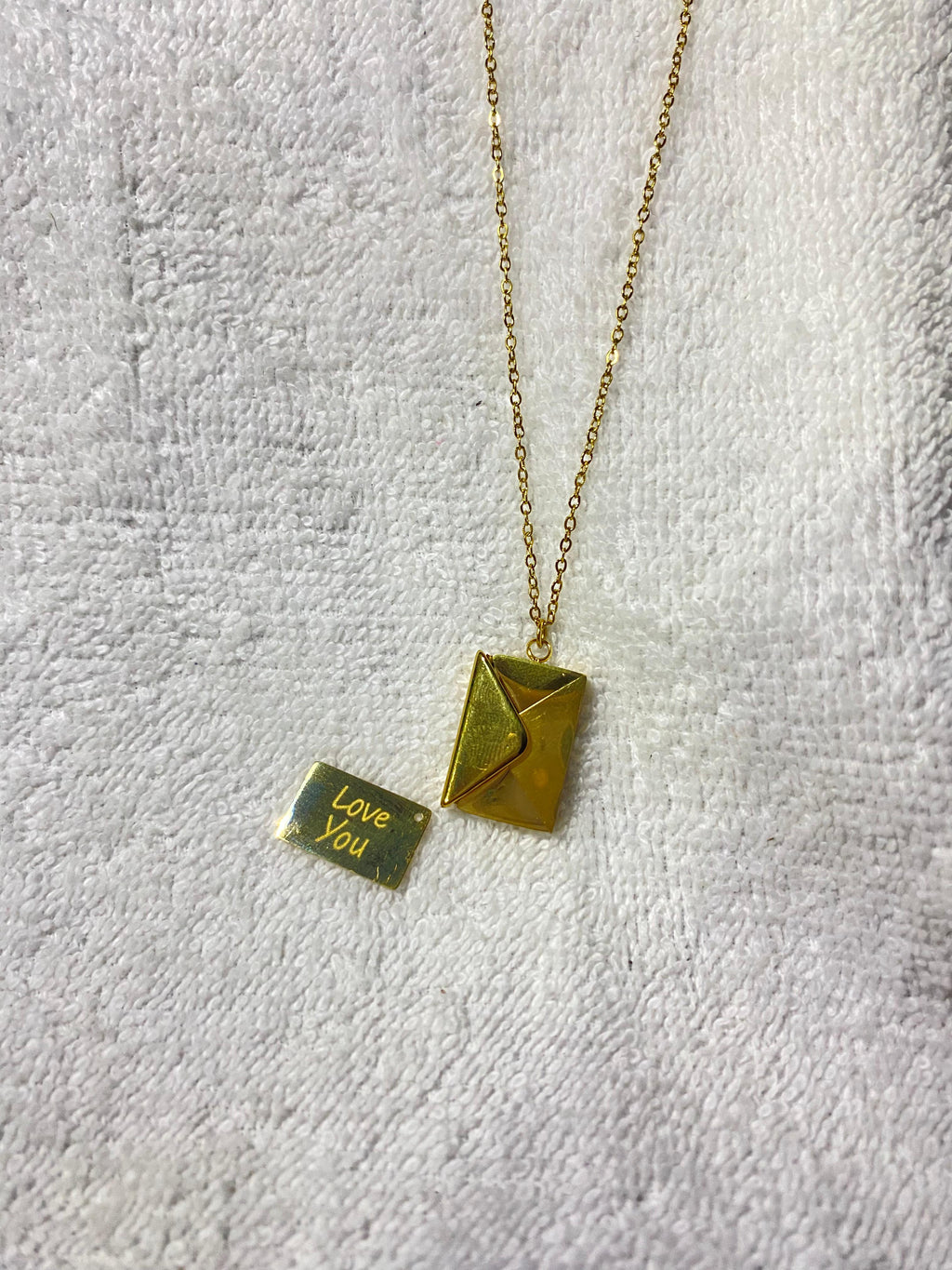 Korean Style Necklace Box Design With LOVE YOU  Latter Word With Chain