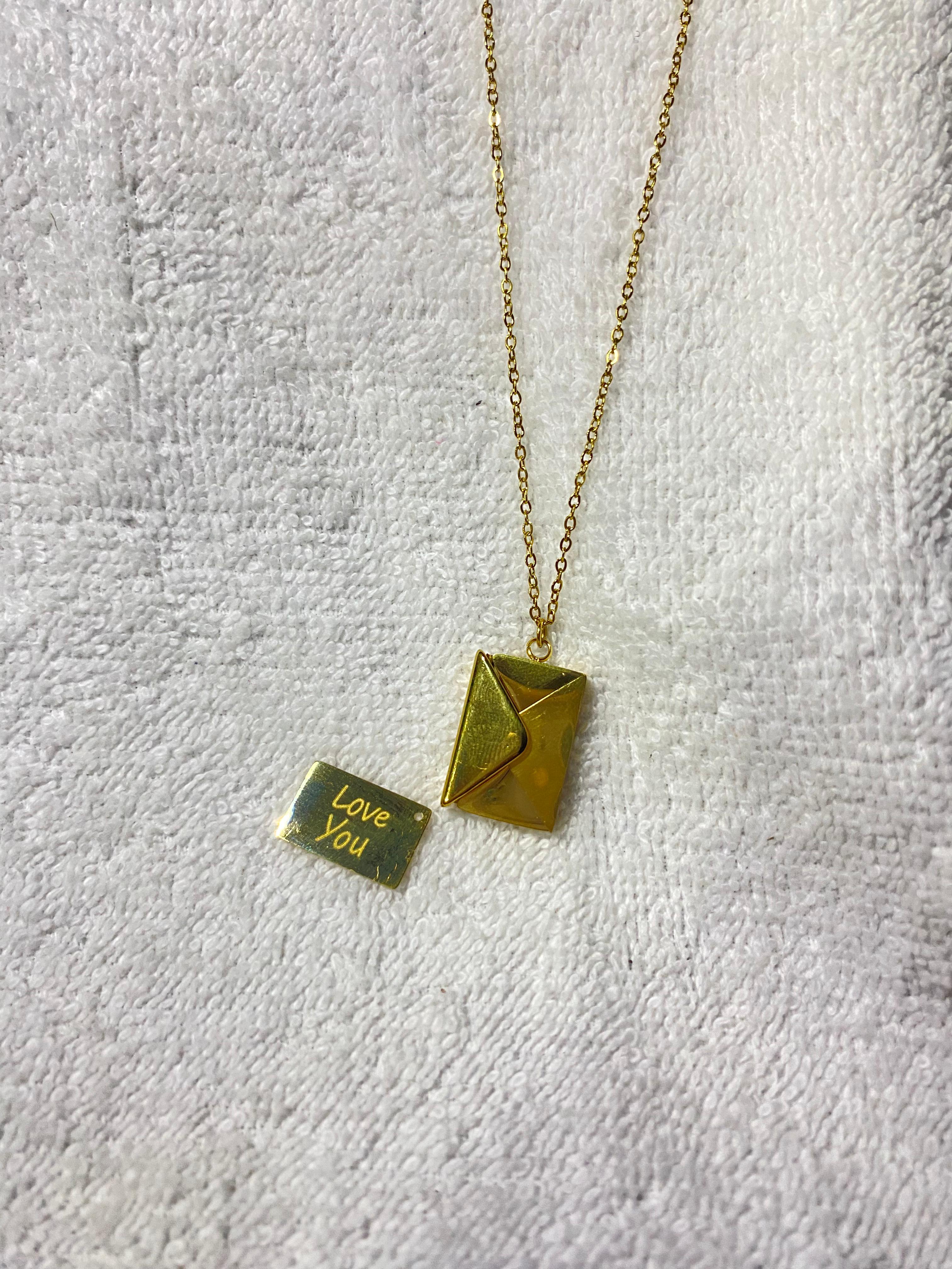 Korean Style Necklace Box Design With LOVE YOU  Latter Word With Chain